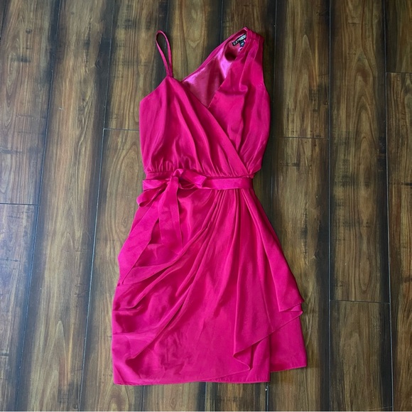 Express Dresses & Skirts - Express One Shoulder Fuchsia Dress